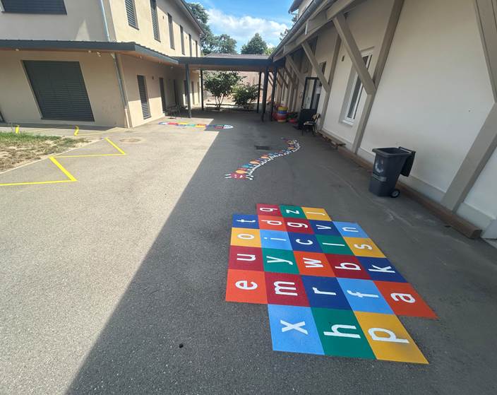 cour maternelle